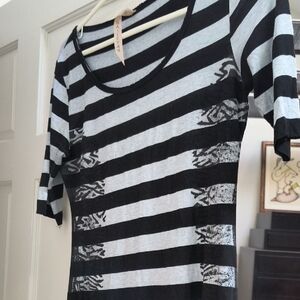 Bailey 44 Black and Gray Striped Fashion Tee